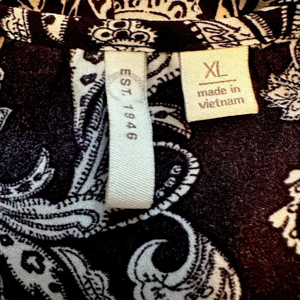 NWOT Women’s Est 1946 XL black and white blouse